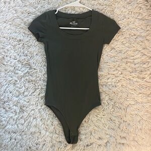 Hollister Scoop Neck Bodysuit - Khaki Green